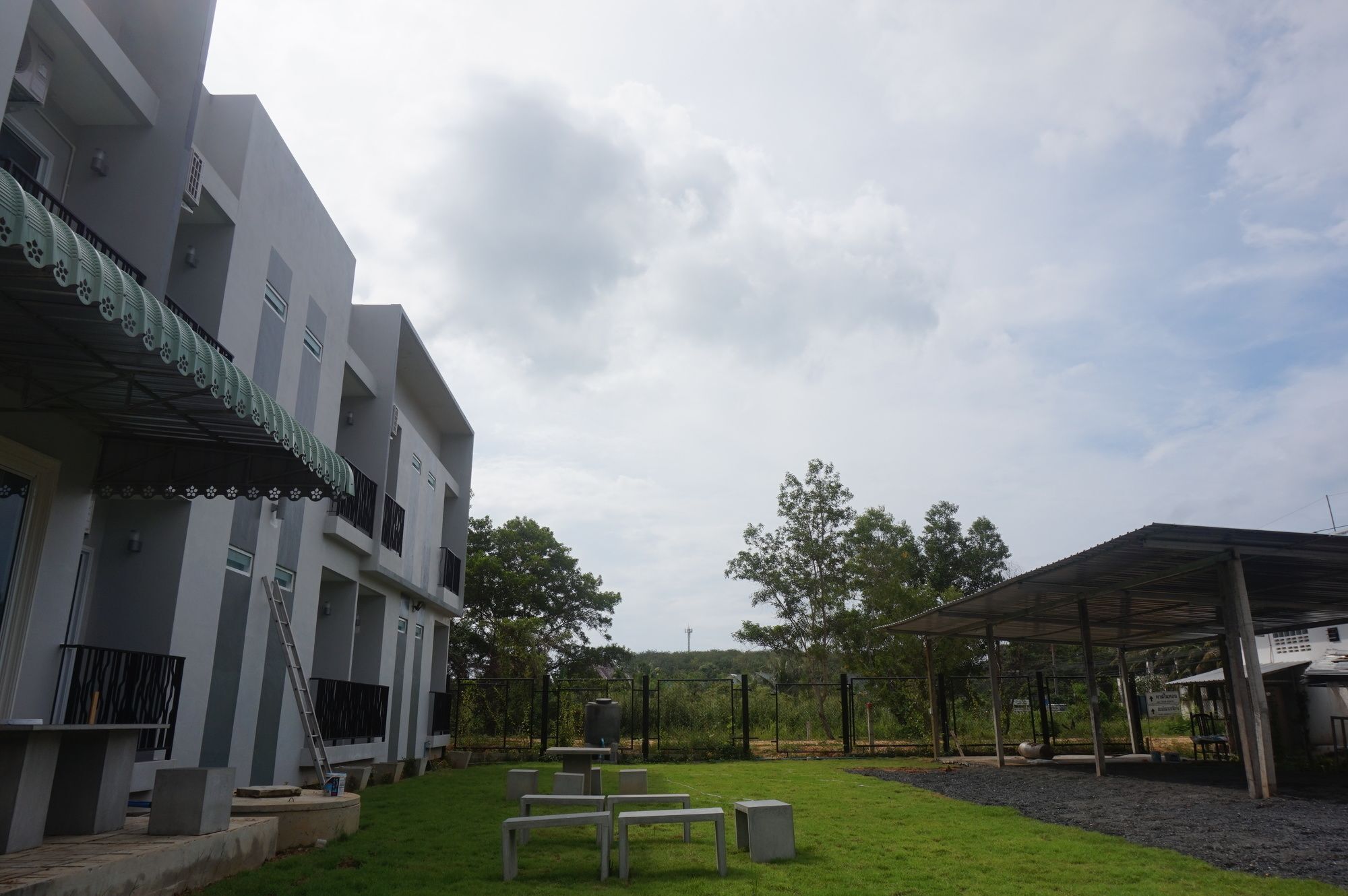Lin House Hotell Thalang Eksteriør bilde