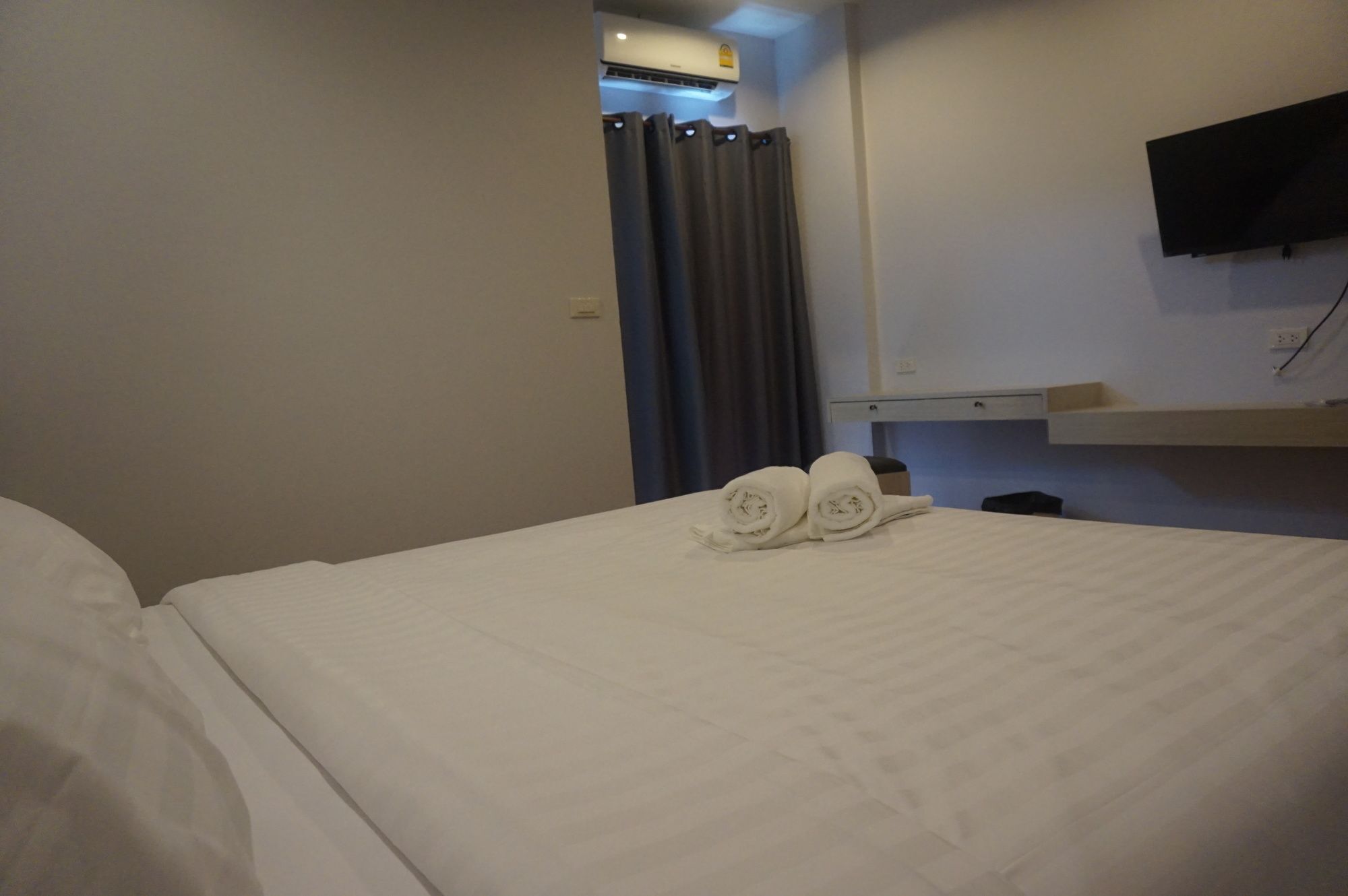 Lin House Hotell Thalang Eksteriør bilde
